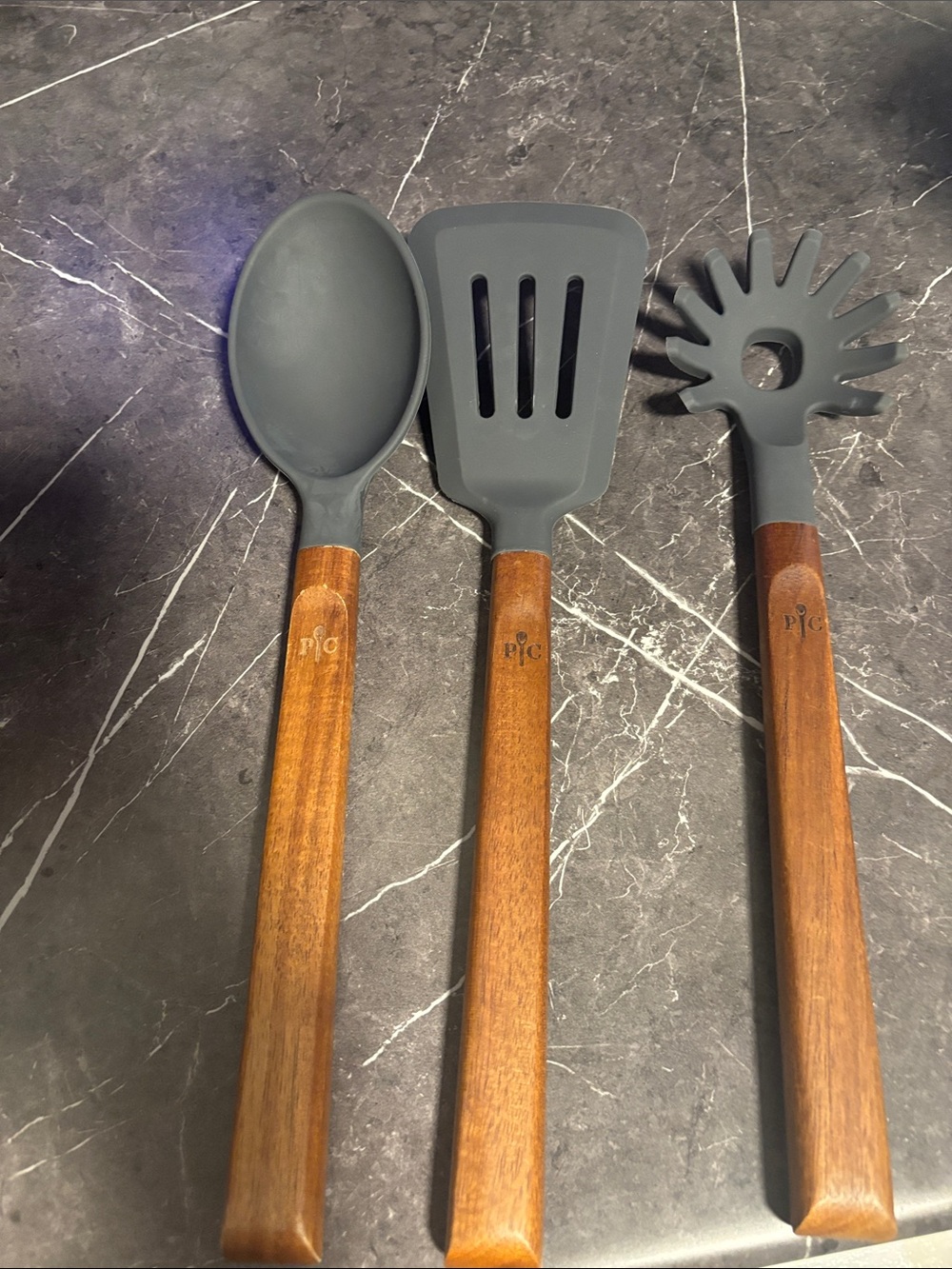 The Pampered Chef  Silicone & Wood 3-Piece Utensil Set